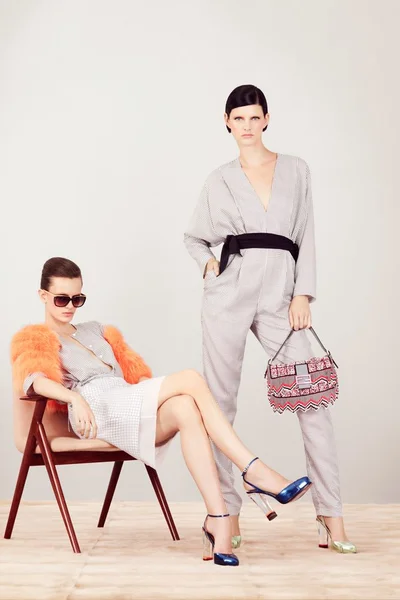Look 10